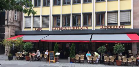 Eingang zum Literaturhaus-Cafe